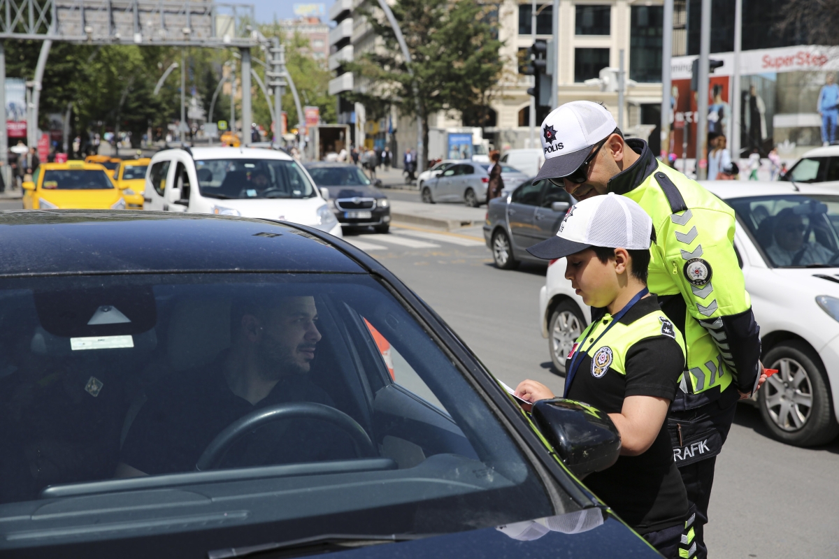 ABB'den “Çocuk Polisler Trafiği Denetliyor” uygulaması