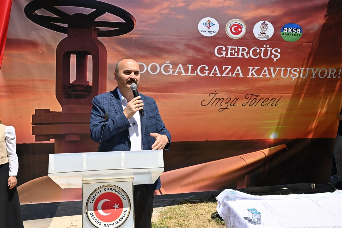 Vali Canalp, Gercüş'e arzı sağlanacak doğalgaz protokol törenine katıldı