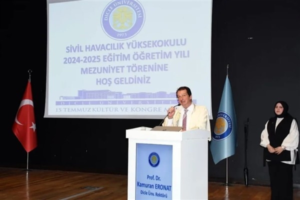 Dicle Üniversitesi Sivil Havacılık Yüksekokulu’nda mezuniyet coşkusu
