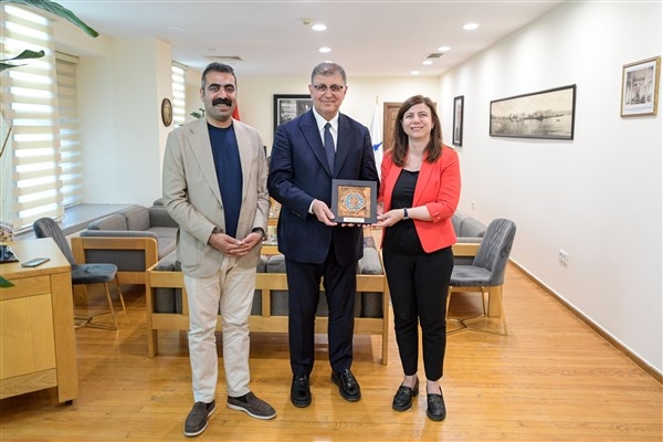DBB Eş Başkanlarından İzmir Büyükşehir Belediyesi'ne ziyaret