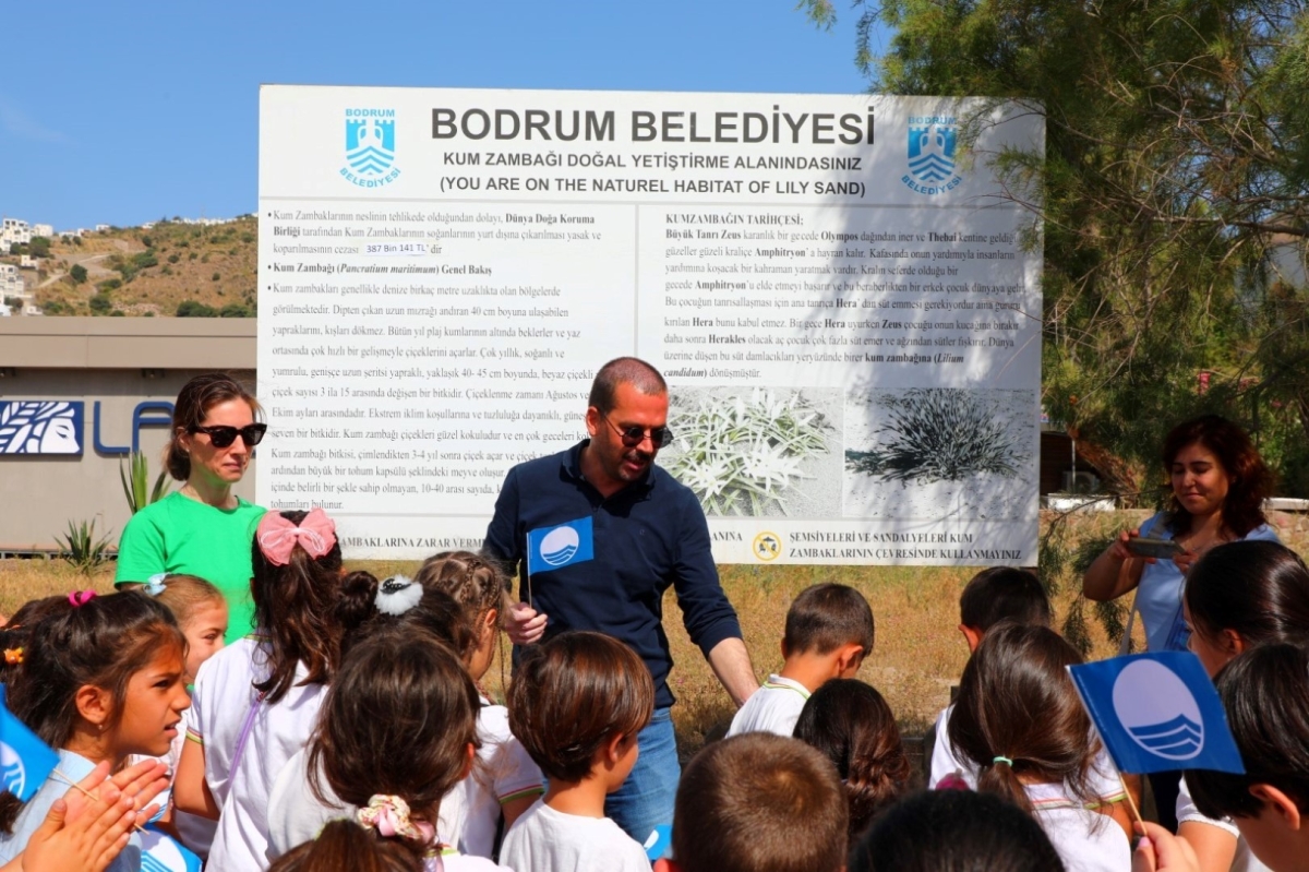 Bodrum Belediyesi'nden öğrencilere kum zambağı farkındalık etkinliği