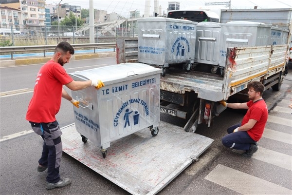 İzmit'te eskiyen konteynerler yenileniyor