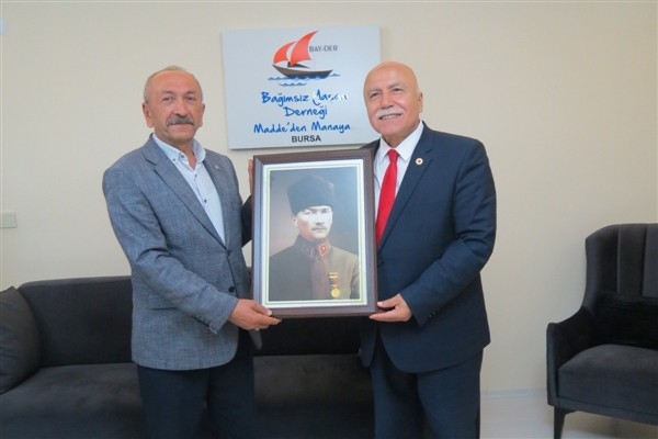 İYİ Parti Bursa İlçe Teşkilatı’ndan Bağımsız Yaşam Derneği’ne ziyaret