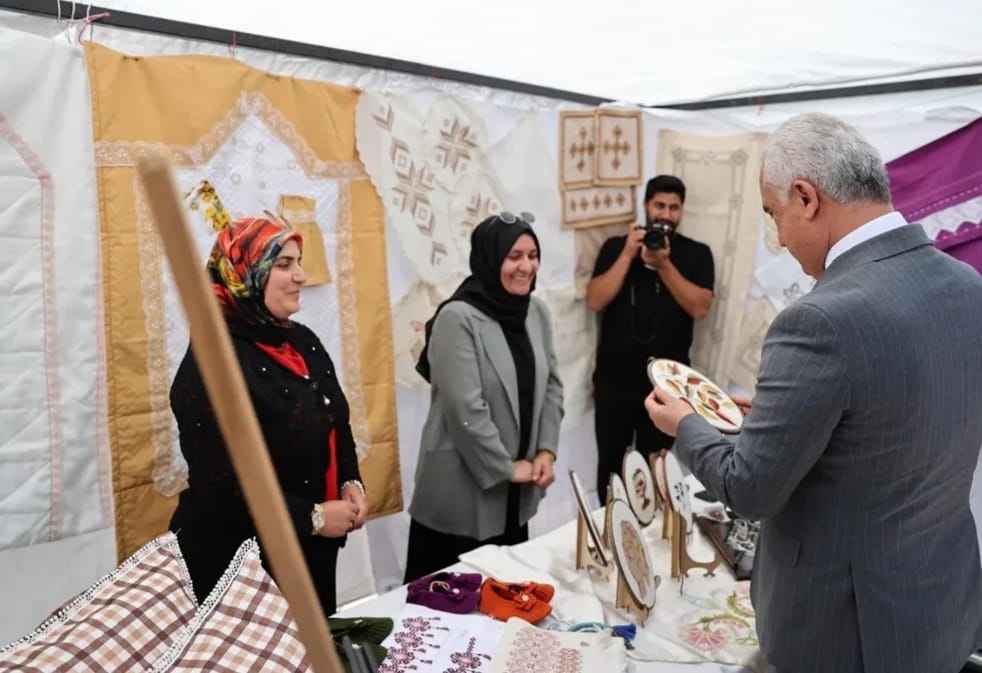 Muş'ta “Hayat Boyu Öğrenme” Haftası sergisi açıldı