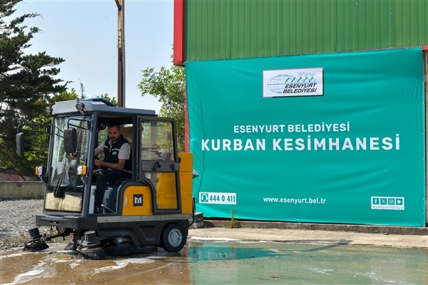 Esenyurt'ta kurban kesim alanlarında temizlik çalışması