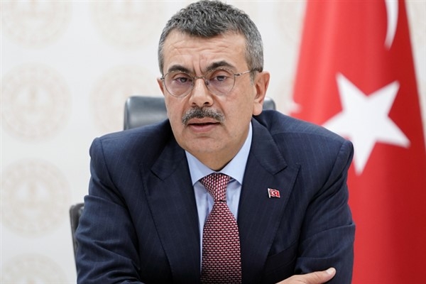 Bakan Tekin'den Şenay Aybüke Yalçın için anma mesajı