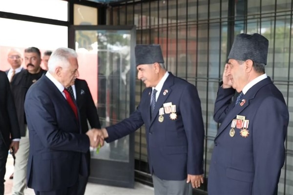 Yıldırım'dan Erzincan’daki gazilere ziyaret