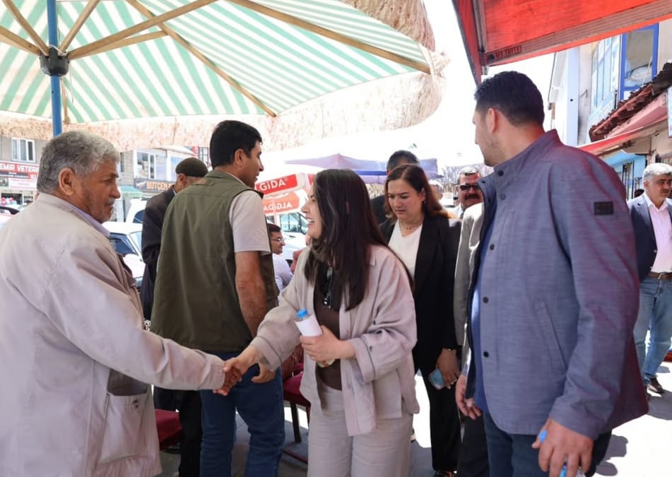 Ağrı Belediyesi'nden esnaf ve halkla buluşma
