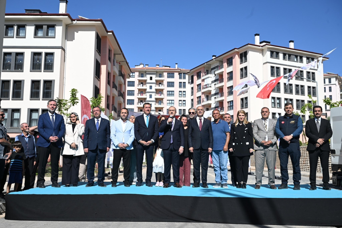 Malatya'da hak sahiplerinin konut ve işyerleri kura çekimi gerçekleştirildi