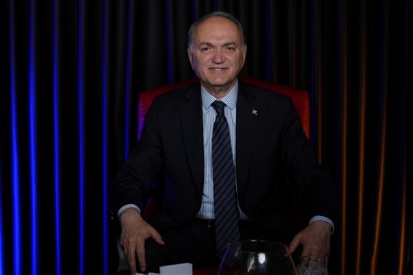 Başkan Özlü, vatandaşların sorularını yanıtladı