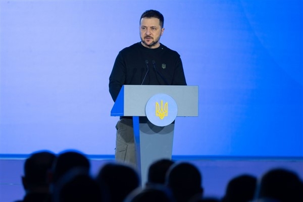 Zelenski: Esir olan herkesi bulmak ve bilgilerini doğrulamak için her şeyi yapıyoruz