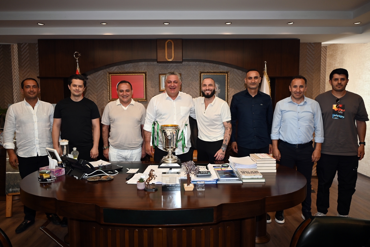 Yeşil Yalova Futbol Kulübü'nden Başkan Gürel'e ziyaret