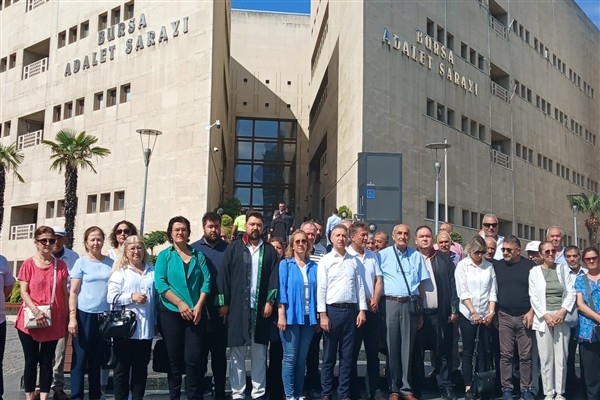 Bursa'da, CHP ve MHP'li meclis üyeleri arasındaki arbede