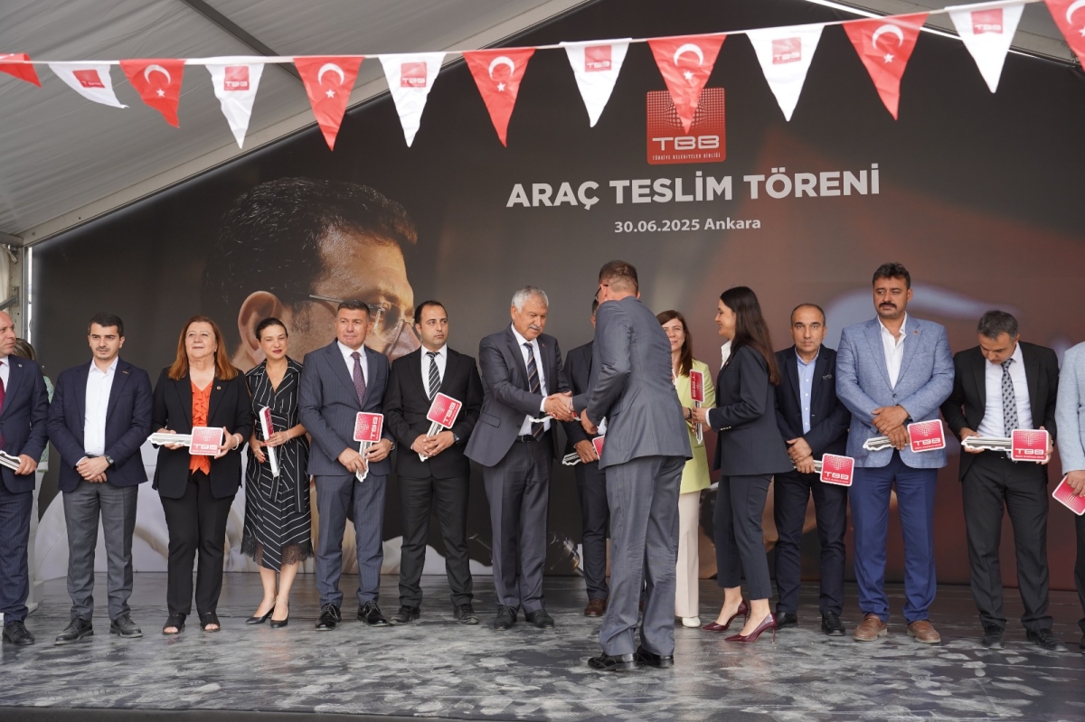 TBB'den belediyelere 62 araç hibesi