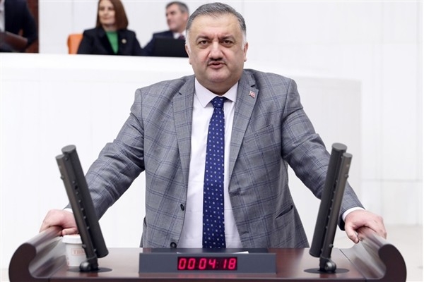 DEVA Partili Karal, üniversitelerdeki alan dışı dekan atamalarını Meclis gündemine taşıdı