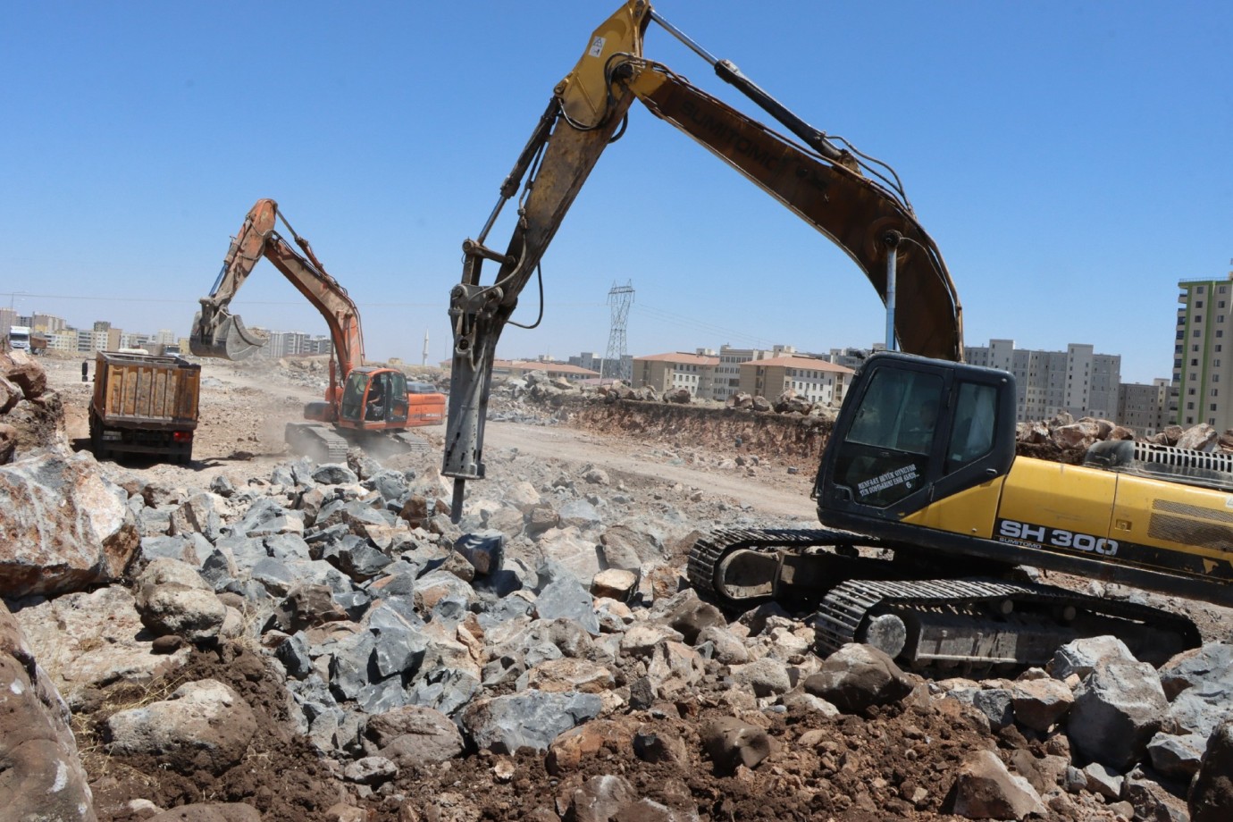 : SEYRANTEPE’YE YENİ YOL KAZANDIRILIYOR