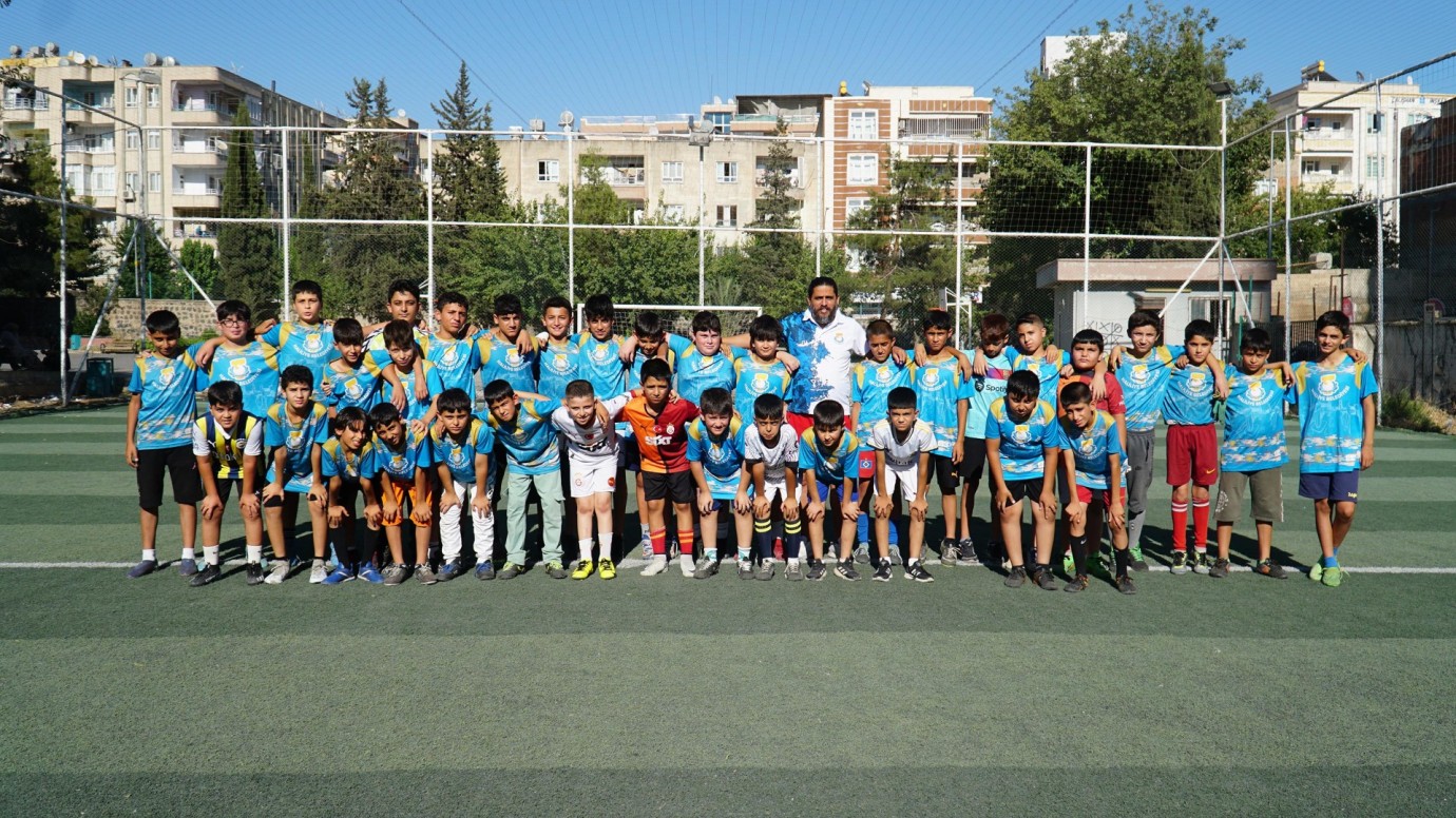 HALİLİYE’DE YAZ FUTBOL KURSU ÇOCUKLARIN GÖZDESİ OLDU