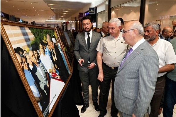 Adana'da 15 Temmuz Demokrasi Ve Milli Birlik Günü Fotoğraf Sergisi açıldı