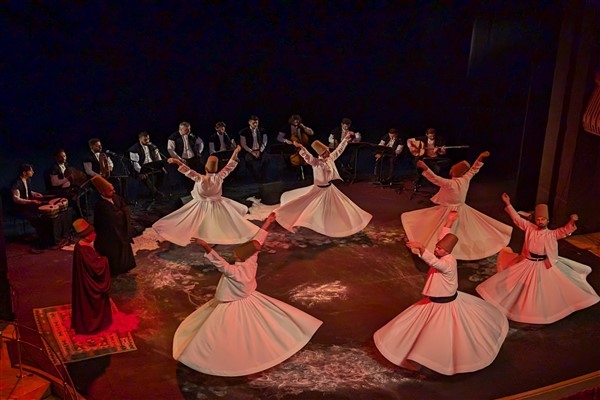 Türk Tasavvuf Musikisi ve Sema Topluluğu, İngiltere'de sahne aldı
