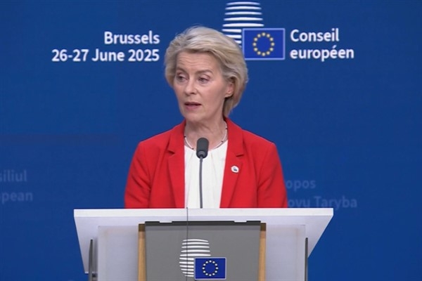 Ursula von der Leyen, Avrupa Parlamentosu'nda güven oylamasıyla karşı karşıya