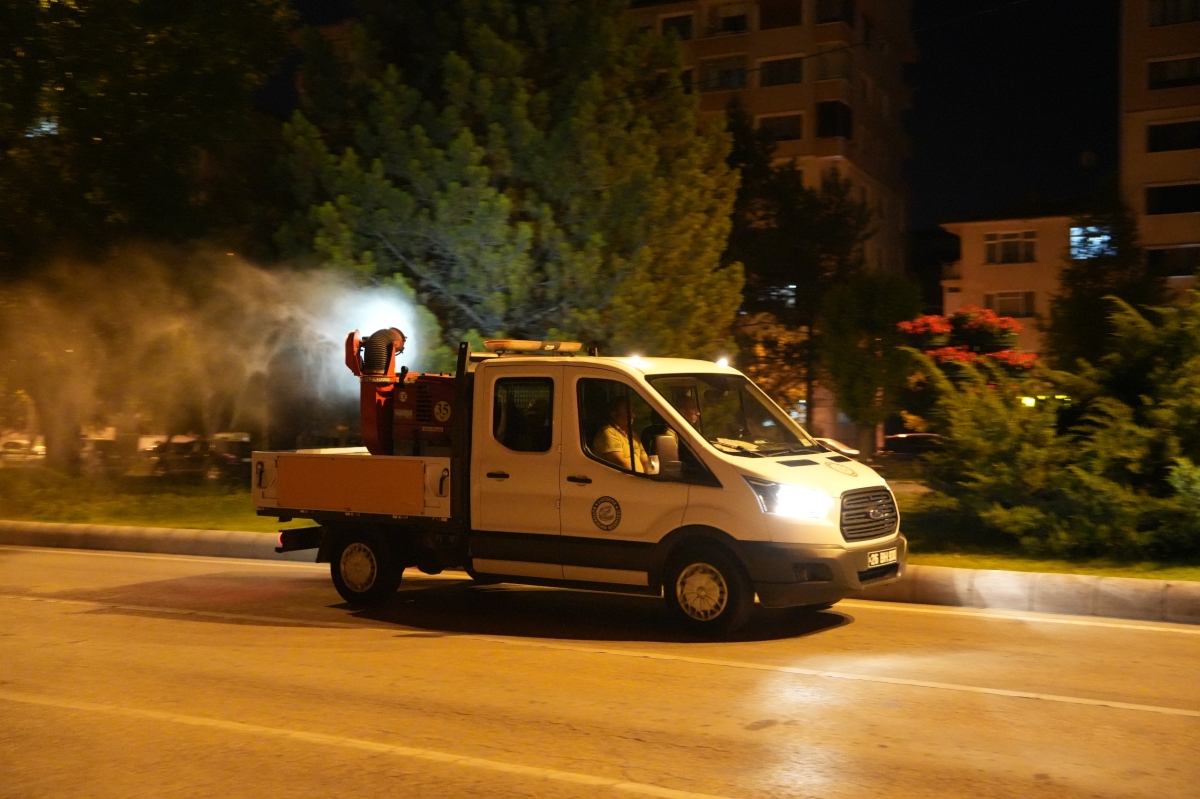 Eskişehir Büyükşehir Belediyesi'nden ilaçlama çalışması