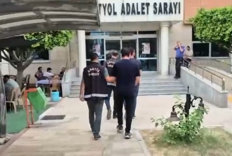 Hatay'da aranan iki şahıs tutuklandı