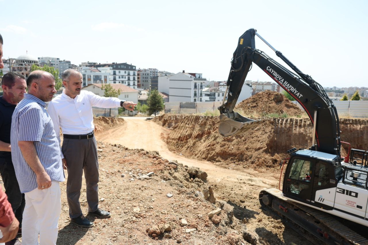 Başkan Çiftçi: Kültür Evi ve amfitiyatro projemize başladık