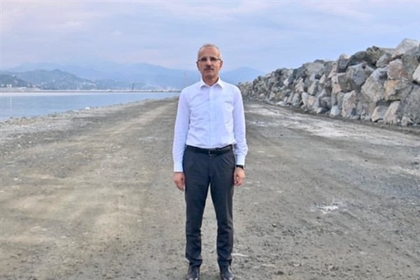 Bakan Uraloğlu'ndan eski Bitlis Valisi Karaömeroğlu için taziye mesajı