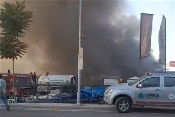 Malatya'da alışveriş merkezinde yangın