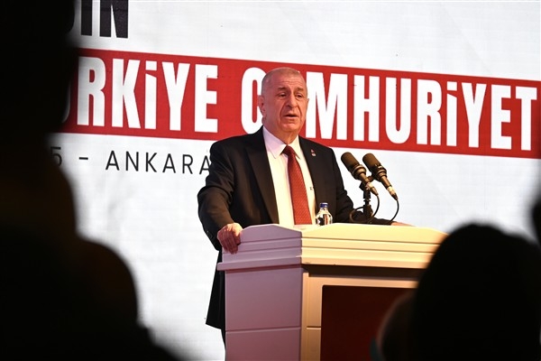 Özdağ'dan Beylikdüzü Belediye Başkanı Çalık'ın annesi Gülseren Çalık'a telefon
