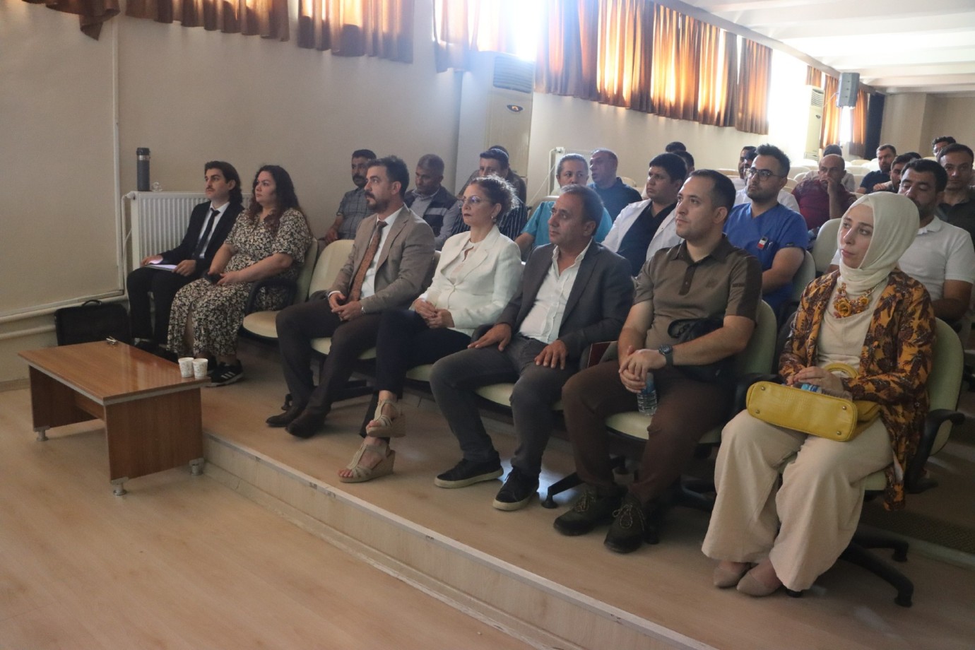 ŞANLIURFA’DA SOKAK HAYVANLARI İÇİN BÜYÜK ADIM: DOĞAL YAŞAM ALANI VE KISIRLAŞTIRMA SEFERBERLİĞİ BAŞLIYOR
