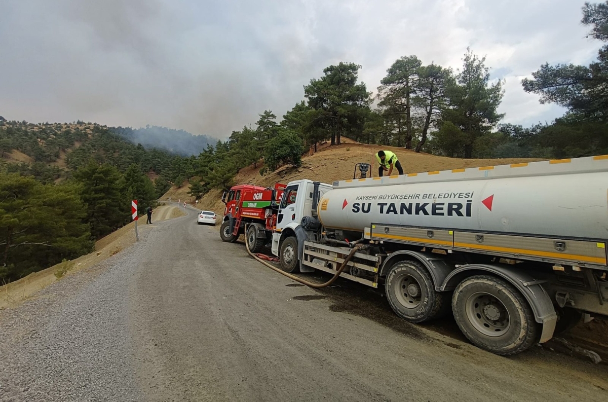 Kayseri Büyükşehir Belediyesi'nden Kahramanmaraş'taki orman yangınına destek