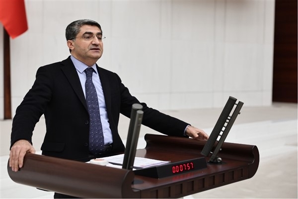 DEVA Partili Ekmen: Sayıştay denetimi yok, Diyanet Vakfı'nın raporları yetersiz