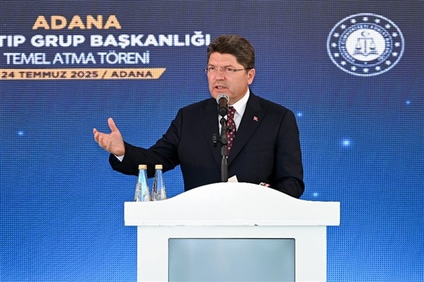 Bakan Tunç, 15 Temmuz gazisi Mehmet Ayaz’ı ağırladı