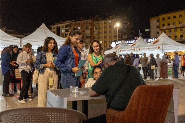Afyonkarahisar'da Sahaflar Şenliği düzenlendi