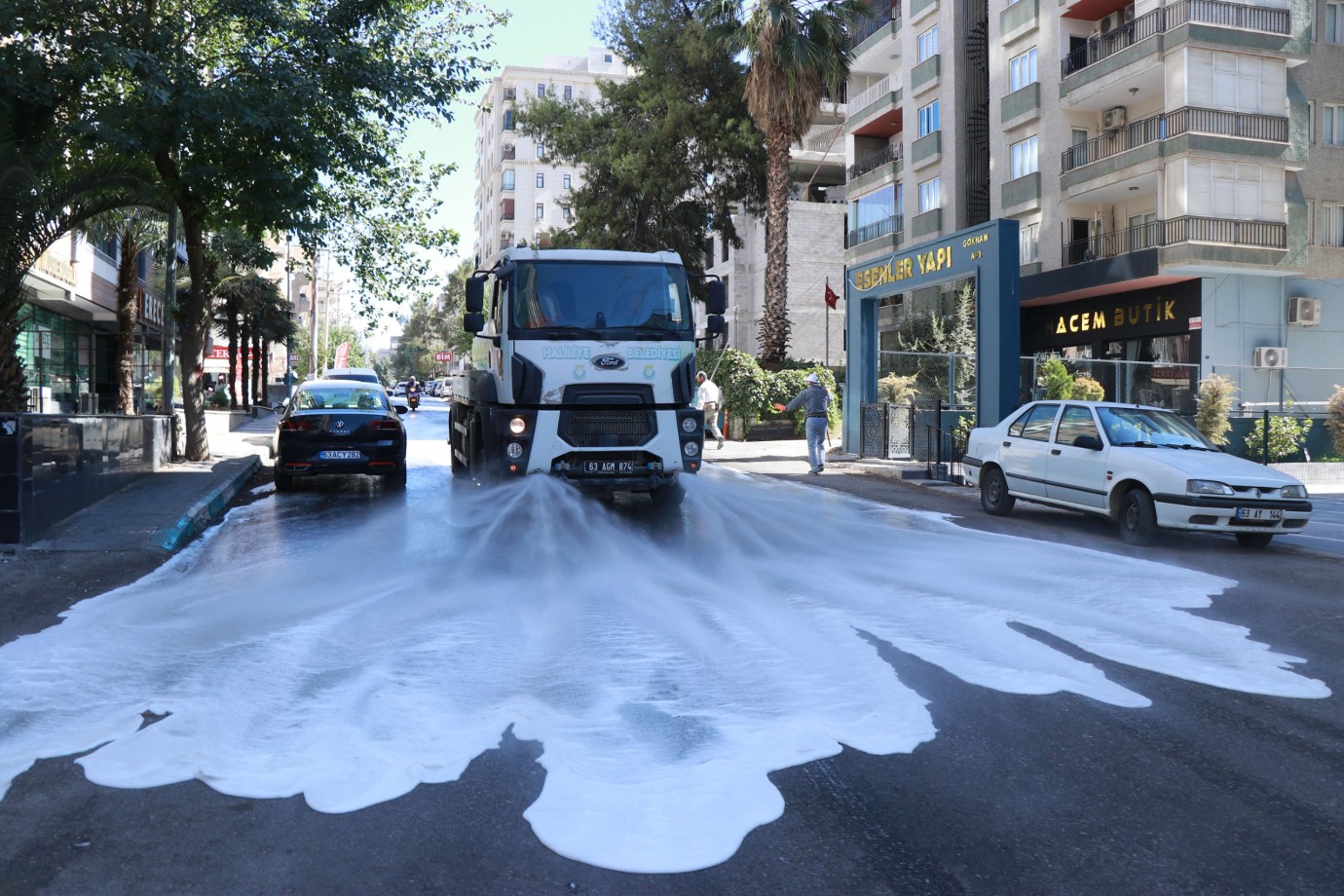 HALİLİYE BELEDİYESİ'NDEN MAHALLELERE TEMİZLİK ÇIKARMASI