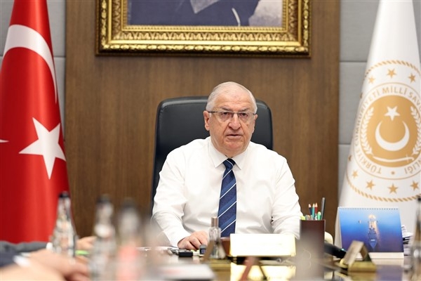 Bakan Güler, Teknofest Mavi Vatan’da gençlerle buluştu