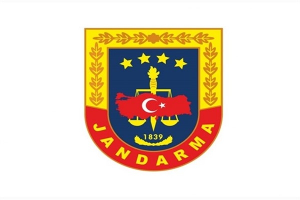 Yangın söndürme uçağı Karacaören Barajı’ndan kurtarıldı