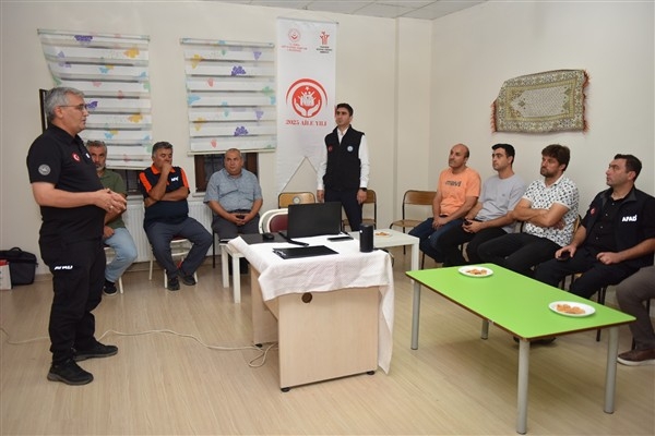 Yılmaz: Amacımız afetlere karşı bilinçli bir Yıldırım inşa etmek