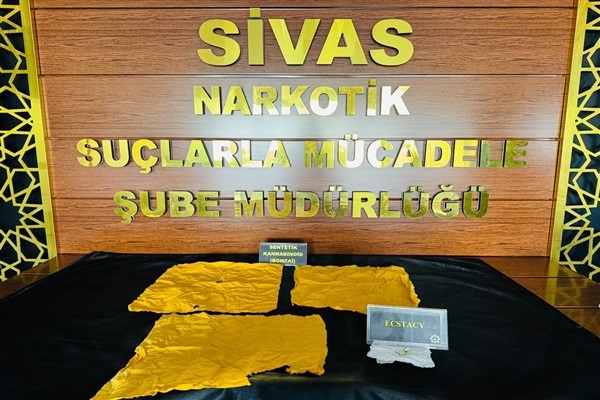 Sivas'ta 5 adet ecstacy hap ele geçirildi