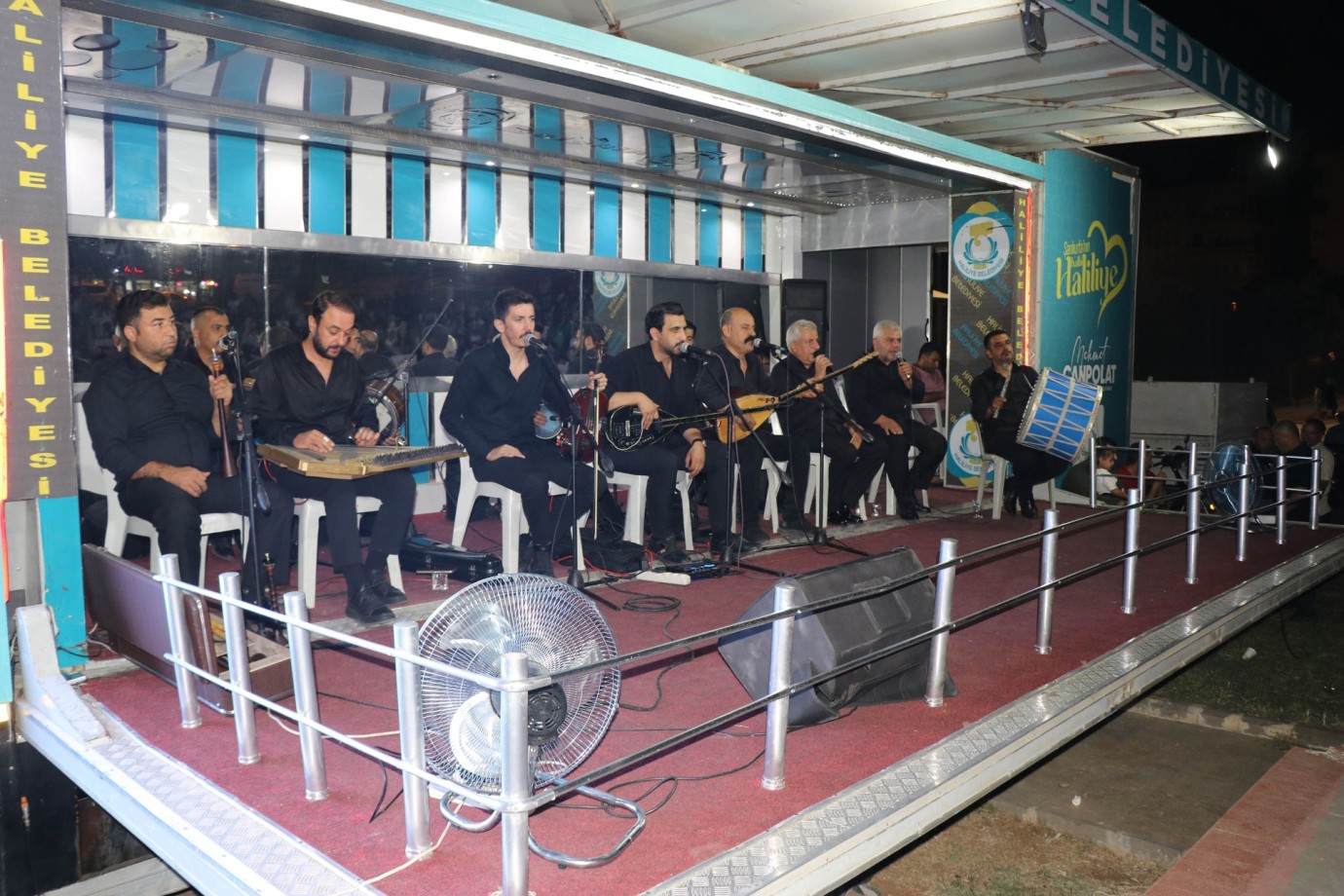 HALİLİYE'DE MAHALLE KONSERLERİ YAZ AKŞAMLARINI ŞENLENDİRİYOR