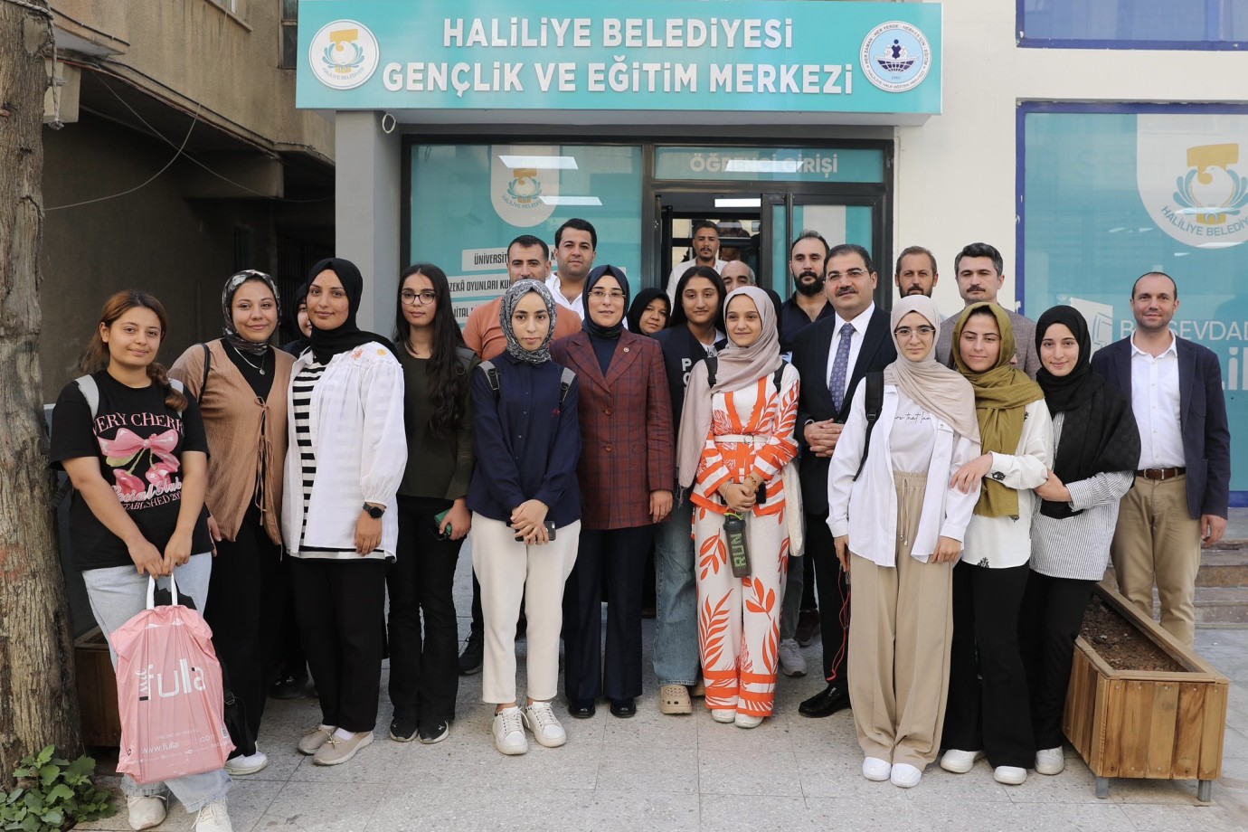 BAŞKAN CANPOLAT VE MİLLETVEKİLİ YAZMACI’DAN EĞİTİM MERKEZLERİNE ZİYARET