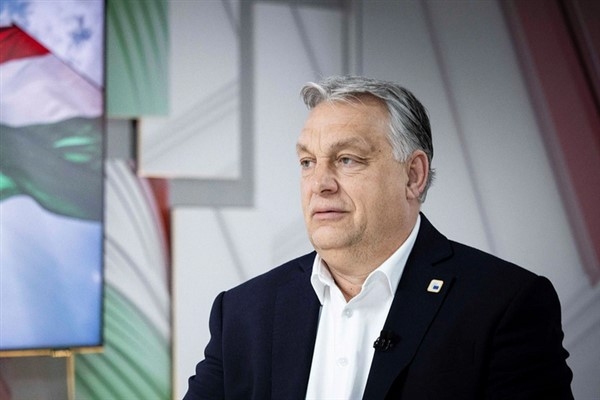 Macaristan Başbakanı Orban: ABD'ye vizesiz seyahat geri döndü