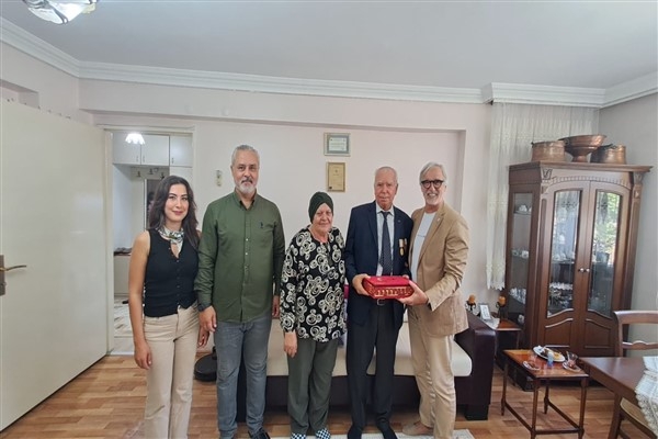 İzmit Belediyesi'nden Kıbrıs Gazileri Bayraktar ve Aslan’a ziyaret