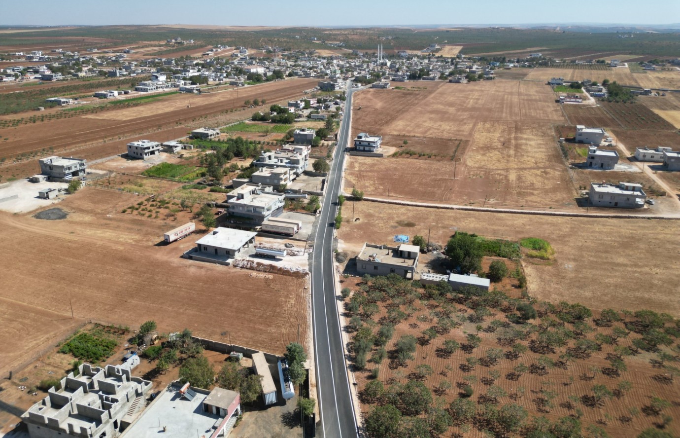 BAŞKAN GÜLPINAR DOKUNDU, KIRSAL YOLLAR OTOBAN STANDARTLARINA ULAŞTI