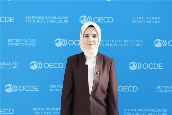 Bakan Göktaş STEM4HER programında gençlerle buluştu