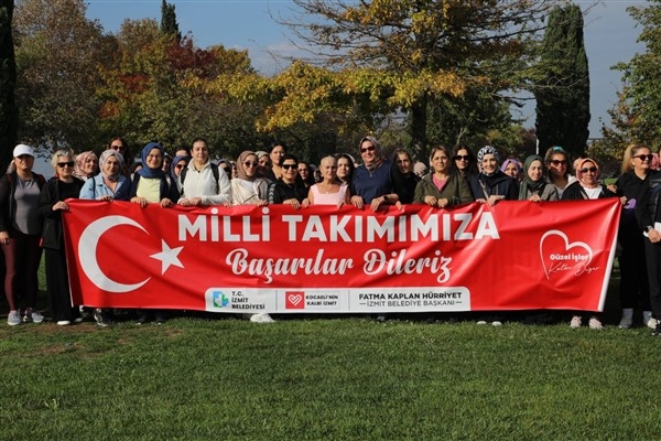 İzmitli kadınlardan milli takıma destek mesajı