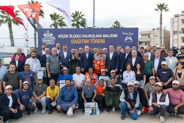 Başkan Seçer’den küçük ölçekli balıkçılara malzeme desteği