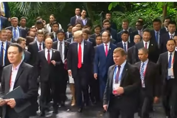 Rusya, Putin ve Trump arasındaki görüşmenin ertelendiğini duyurdu