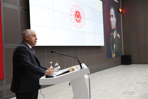 Bakan Güler, Dünya Şampiyonu Taekwondo Millî Takımı'nı kabul etti
